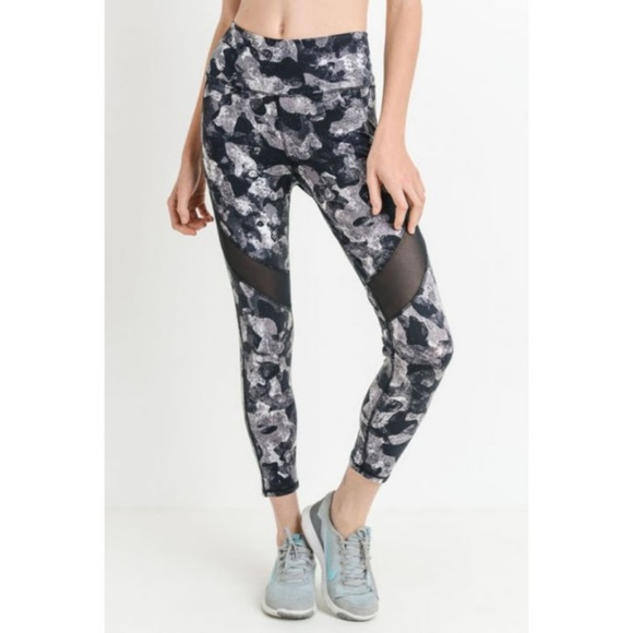 Monochrome Camo Print Highwaist Mesh Leggings - Picture 4 of 6